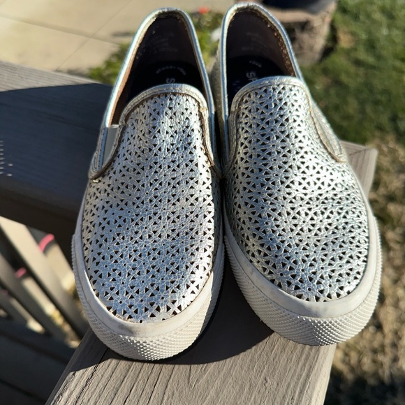 Sperry - Women's Seaside Perforated Slip-On Sneakers. Silver - Picture 2 of 11